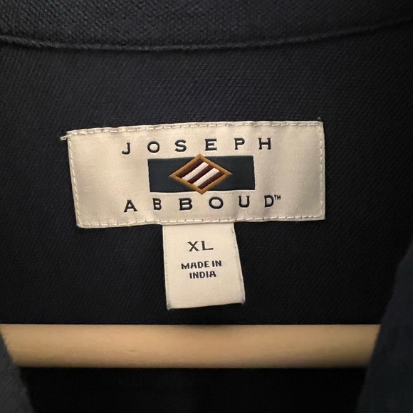 Mens button down shirt size XL. Navy blue by Joseph Abboud. Worn once! EUC - Picture 4 of 7